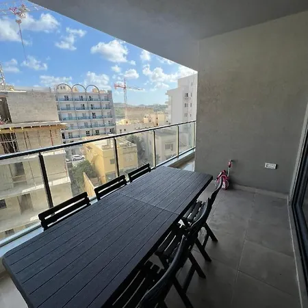 Blue Skies Family Apartment With Terrace St. Paul's Bay Exterior photo