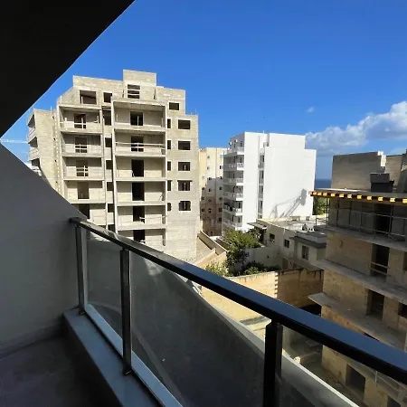 Blue Skies Family Apartment With Terrace St. Paul's Bay Exterior photo