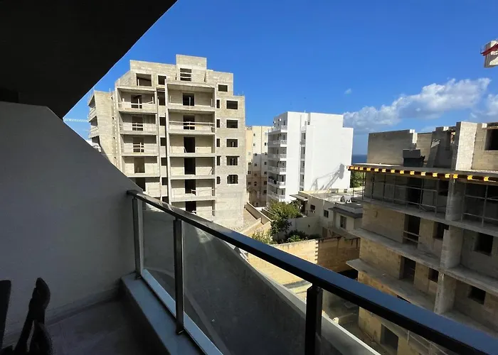 Blue Skies Family Apartment With Terrace